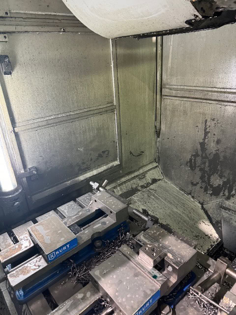 Hurco #VMX-30, CNC Vertical Machining Center, 30" X, 20" Y, 24" Z, 12,000 RPM, 18 HP, CAT 40, 24 automatic - Image 7