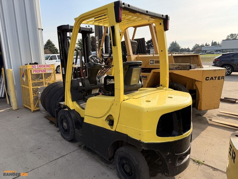 3,800 LB Hyster #H50FT, Diesel Forklift, 130" lift height, 42" forks, 2 stage mast, side shift, ROPS - Image 2