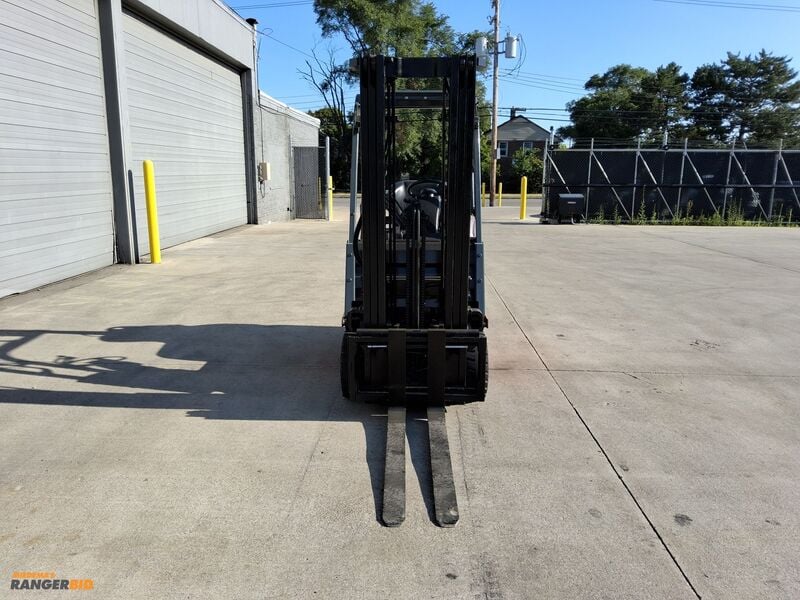 3,500 LB Toyota #8FGCU18, Propane Forklift, 189" lift height, 42" forks, 3 stage mast, side shift, 18226 hours - Image 4