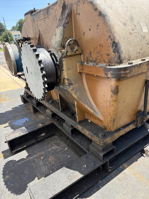 500 HP @ 1200 RPM, Lufkin #T720BHH, 62:1 gear reducer - Image 2