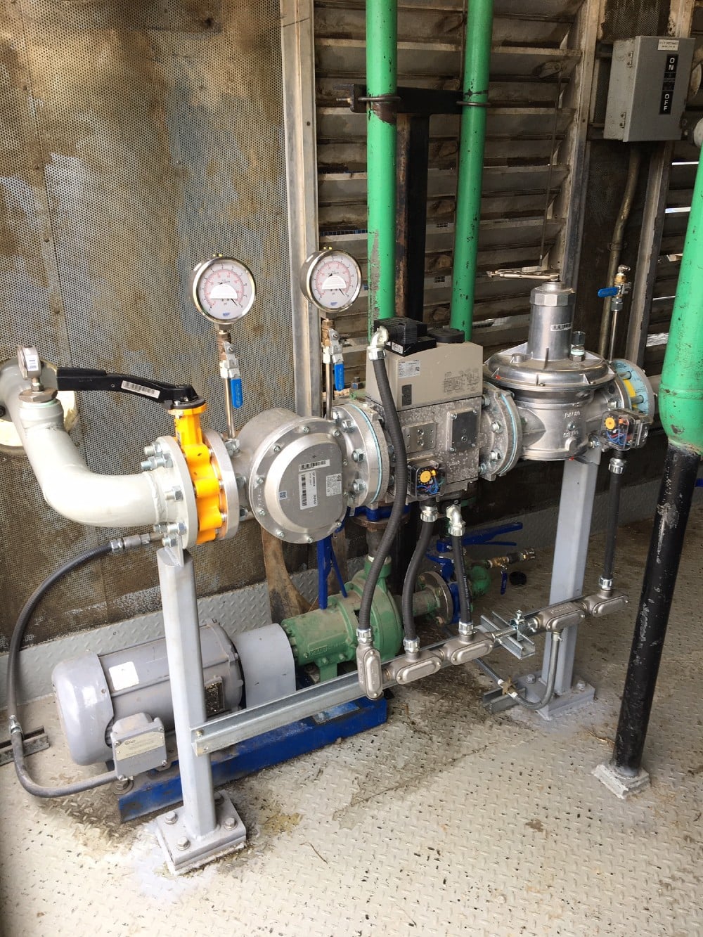 1720 KW MWM #TBG-620, Natural gas generator set, 480 Volts, Deutz TBG 620 V16 engine, 2002 - Image 3