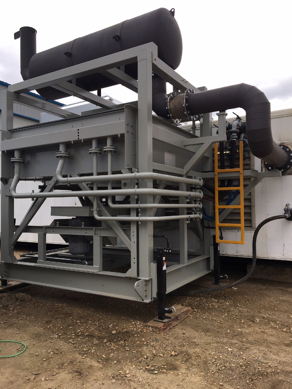 1720 KW MWM #TBG-620, Natural gas generator set, 480 Volts, Deutz TBG 620 V16 engine, 2002 - Image 7