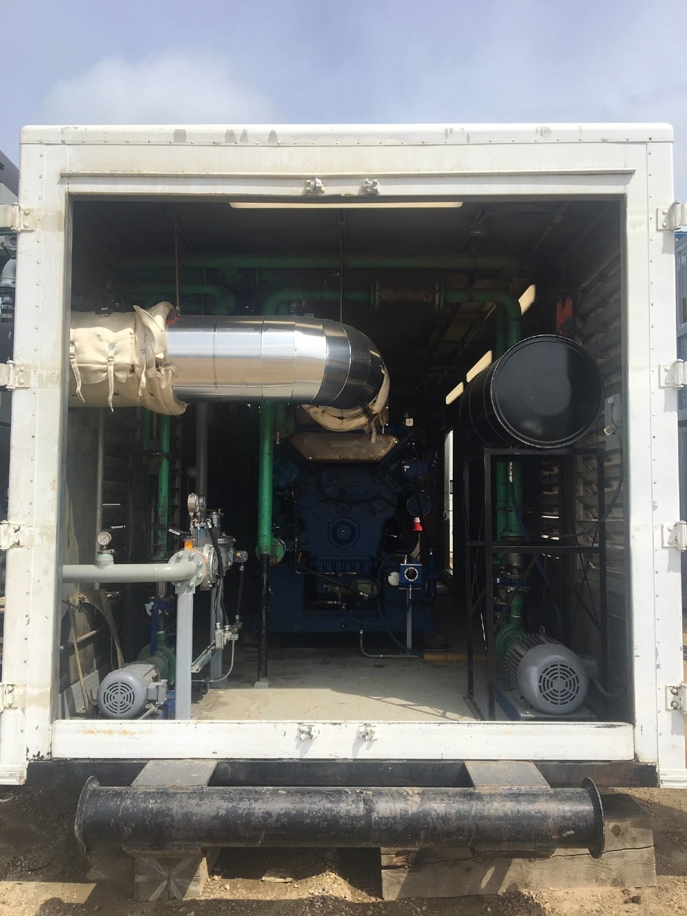1720 KW MWM #TBG-620, Natural gas generator set, 480 Volts, Deutz TBG 620 V16 engine, 2002 - Image 8