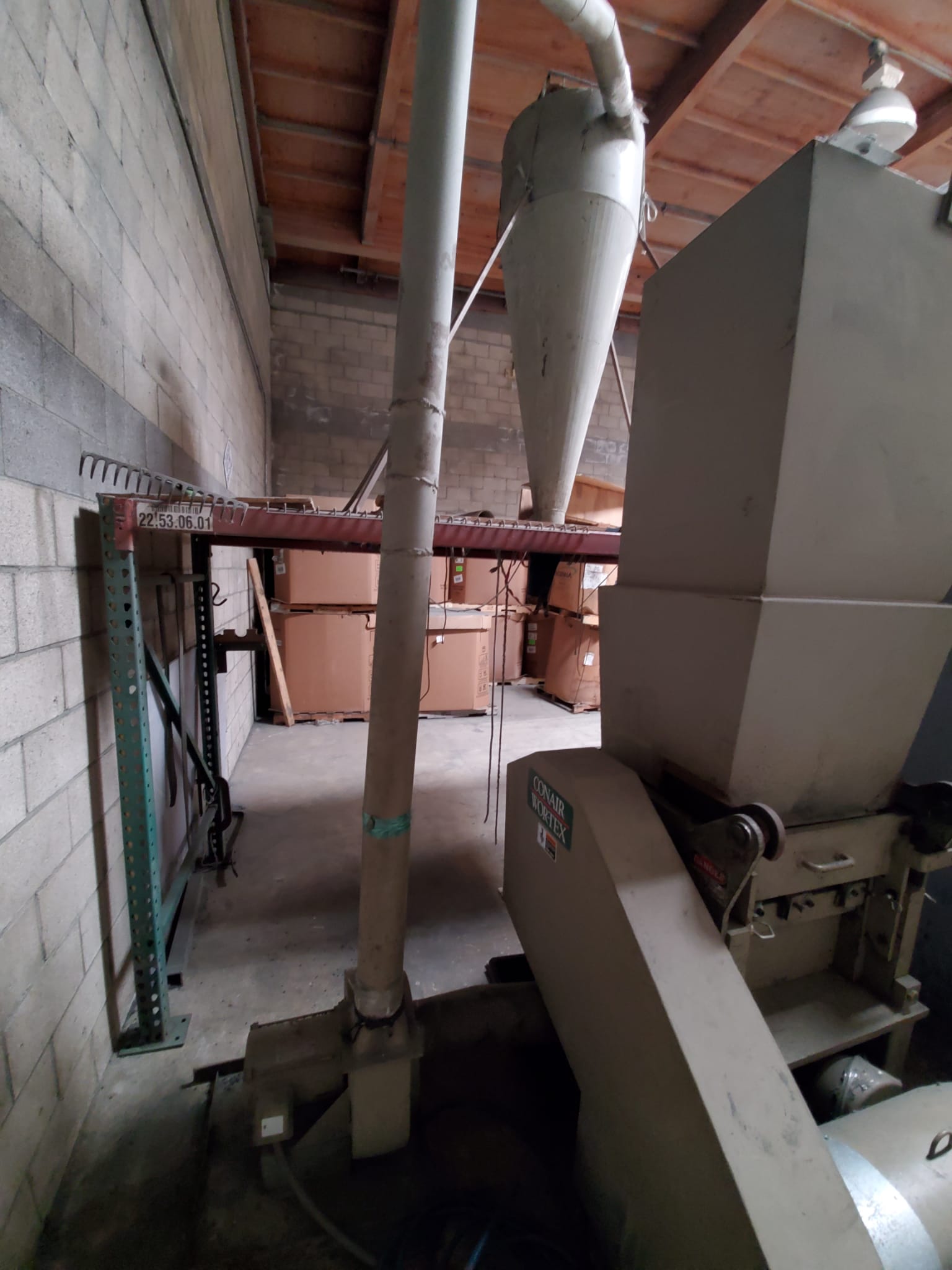 19-7/8" x 21-1/8" Conair Wortex, Plastic Granulator, 3 fly/2 bed knives, blower, control panel, 50 HP - Image 2