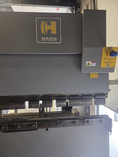 165 Ton, Haco #ERM-36150, CNC Hydraulic Press Brake, 11.8' overall, 122" between housings, 20 HP, 2003 - Image 2