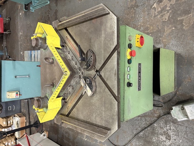 10" x 10" Versafix #256, Hydraulic Corner Notcher, 5/32" capacity, 30°-140° notching angle, 50 SPM, 4 HP - Image 4