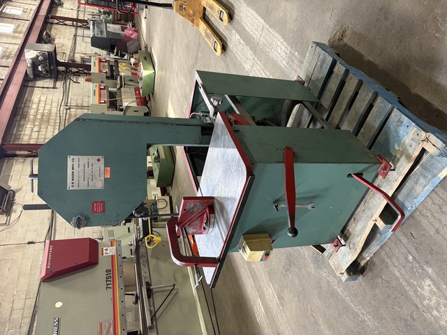 10" x 12" ER Maier #KM1012, Vertical Roll-In Band Saw, 18" x 30" table, 9'10"-10' 2" blade length, 1/4"-3/4" - Image 1
