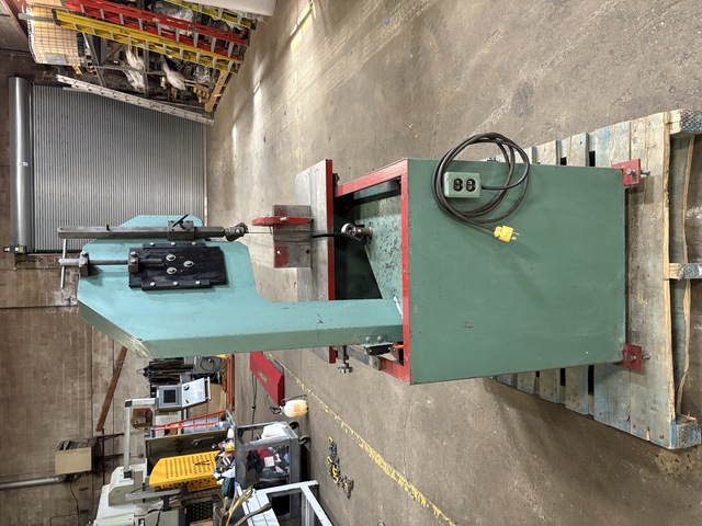 10" x 12" ER Maier #KM1012, Vertical Roll-In Band Saw, 18" x 30" table, 9'10"-10' 2" blade length, 1/4"-3/4" - Image 6