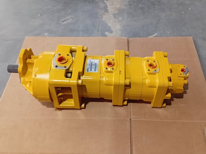 Komatsu #R705-58-45030, Hydraulic Pump Assembly, 38" L x 10" width x 8" H, NEW - Image 1