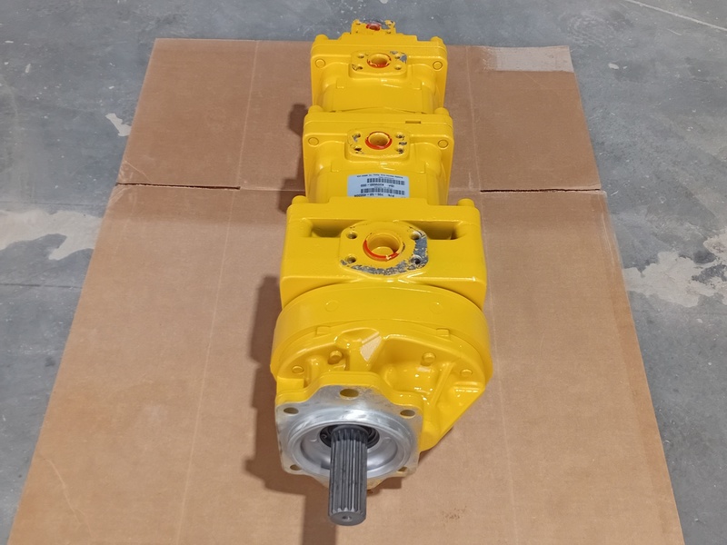 Komatsu #R705-58-45030, Hydraulic Pump Assembly, 38" L x 10" width x 8" H, NEW - Image 4