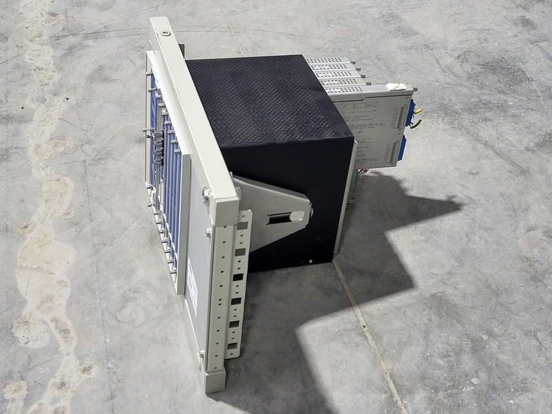 Bently Nevada #3500, Machinery Monitoring System, 3500/15 AC power supply, 3500/20 rack interface module - Image 3