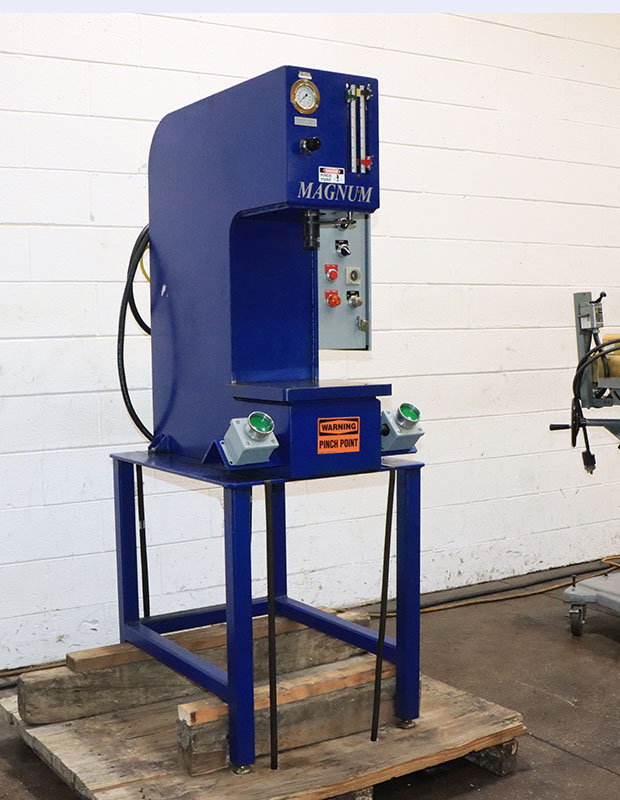 6.1 Ton, Magnum #HBM-6A, hydraulic C-frame press, 7" stroke, 14" daylight, 10" throat, 24" x20" bed, adj. - Image 3
