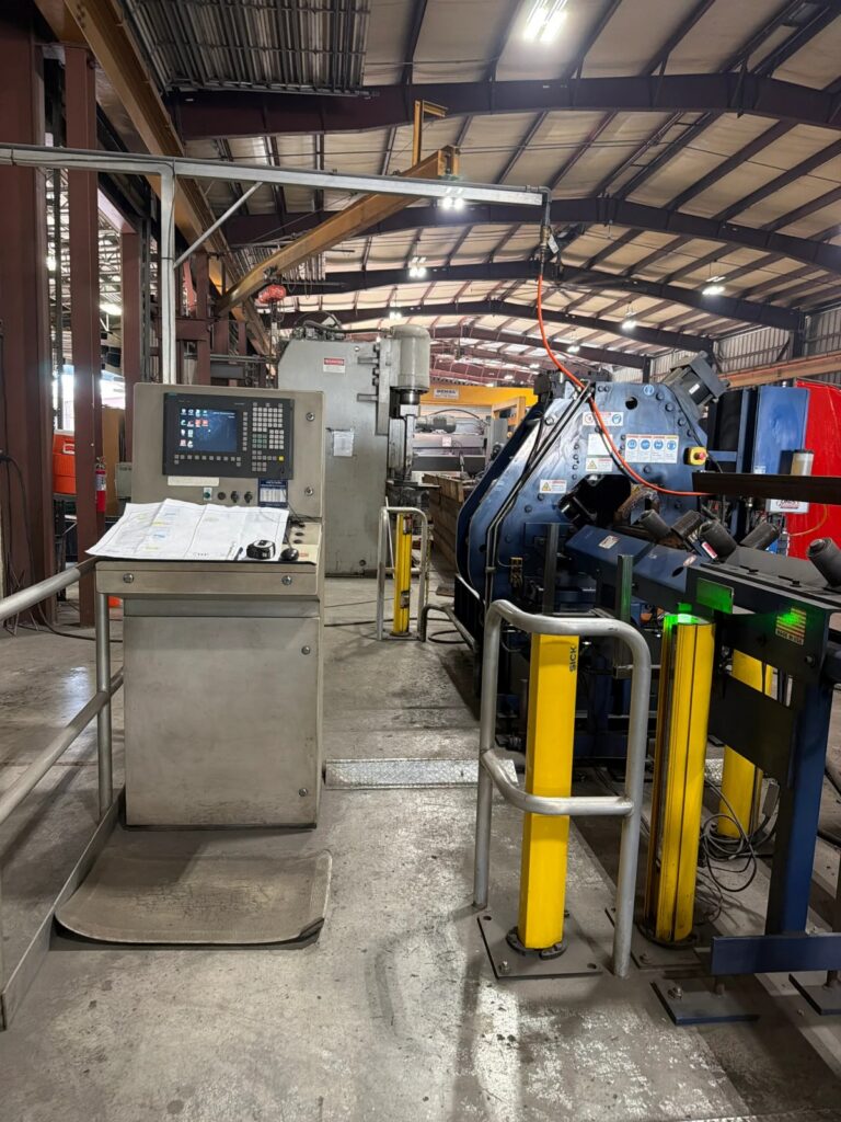 Peddinghaus #Ocean-Clipper-APDS-613/1B, CNC angle line, 6" x 6" x 5/8", 75 ton punch, 100 ton shear, Siemens - Image 3