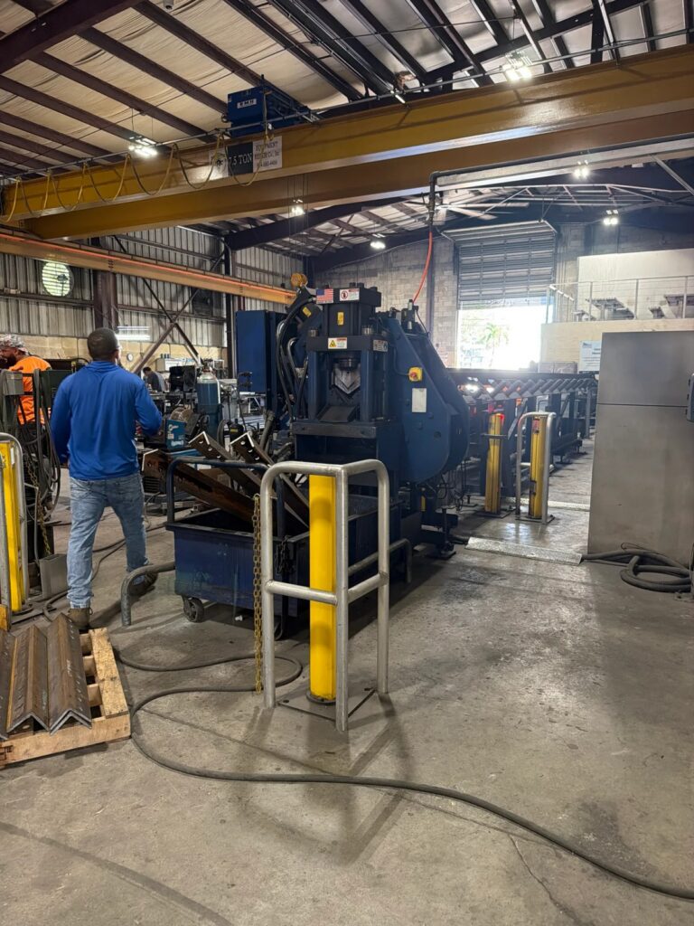 Peddinghaus #Ocean-Clipper-APDS-613/1B, CNC angle line, 6" x 6" x 5/8", 75 ton punch, 100 ton shear, Siemens - Image 10