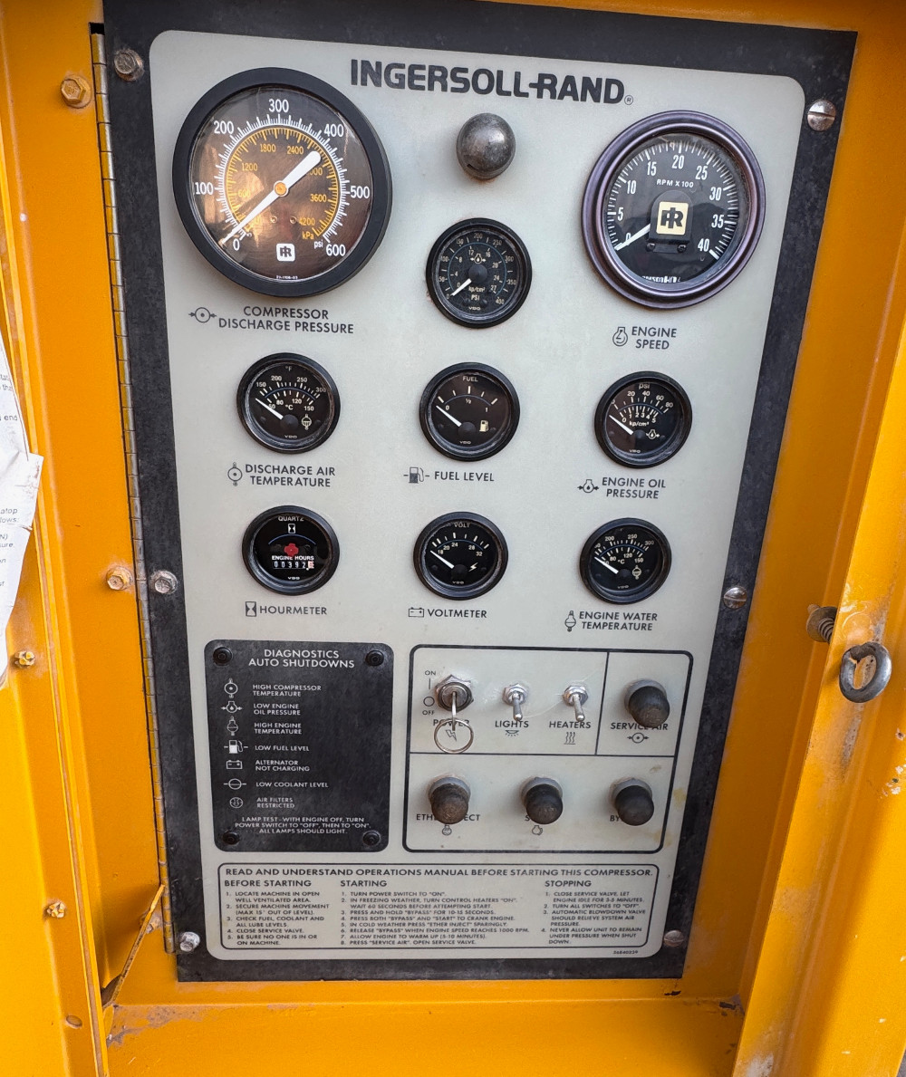 900 cfm, 350 psi, Ingersoll-Rand #XHP900, Caterpillar diesel, 400 total hours - Image 4