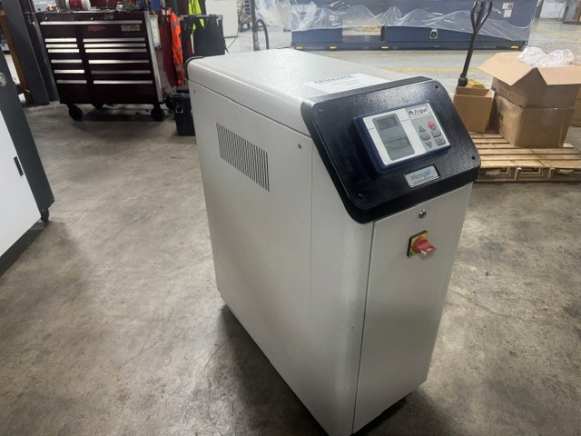 6 KW Frigel #RCM40/6SP, chiller & temperature controller, 2.5 ton, 1.5 HP pump, 20 GPM @ 40 psi, 460 V. - Image 1