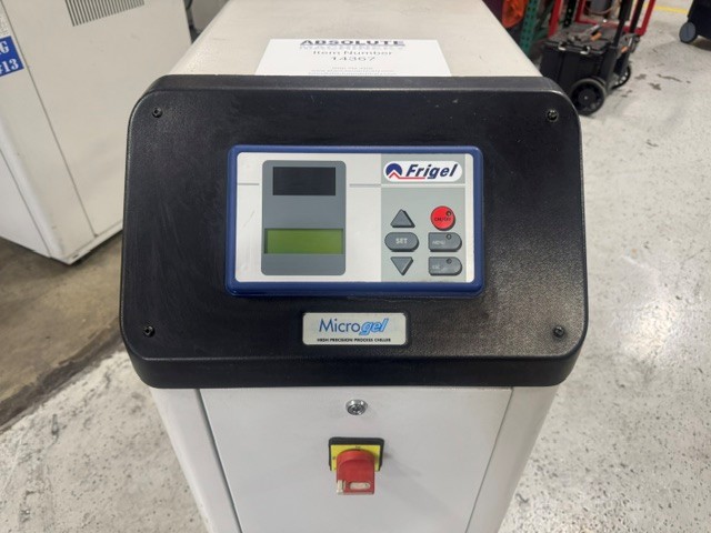 6 KW Frigel #RCM40/6SP, chiller & temperature controller, 2.5 ton, 1.5 HP pump, 20 GPM @ 40 psi, 460 V. - Image 3