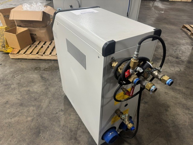 6 KW Frigel #RCM40/6SP, chiller & temperature controller, 2.5 ton, 1.5 HP pump, 20 GPM @ 40 psi, 460 V. - Image 2
