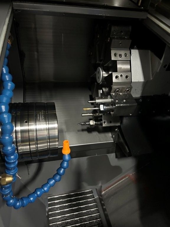 Takamaz #XC-100, CNC lathe, Fanuc 0i-TD Control, 7.08" turning diameter, 6" chuck, 1.6" bar, 4500 RPM, 10 HP - Image 1