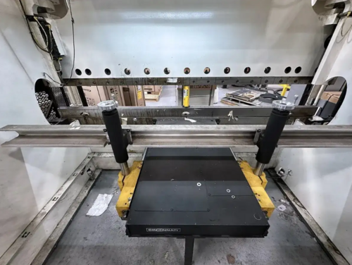 90 Ton, Cincinnati #90PF+8, CNC Press Brake, 10' overall, 96" between housing, 8" stroke, 15" open, 7" Shut - Image 3