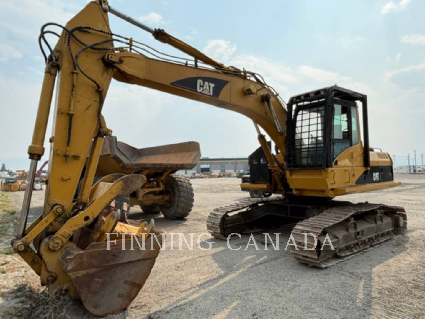 Caterpillar 322C, 13749 hours, S/N: CAM00140, 2003 - Image 1
