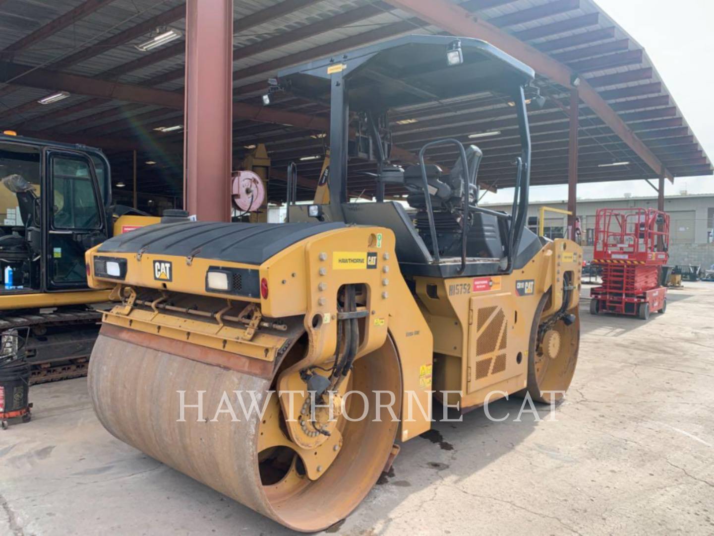 Caterpillar CB10, 1199 hours, S/N: P8P00175, 2017 - Image 2