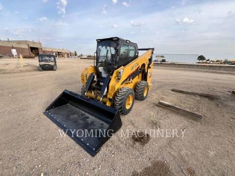 Cat 270, Skid Steer Loader, 4 hours, S/N: 7L500744, 2025 - Image 1