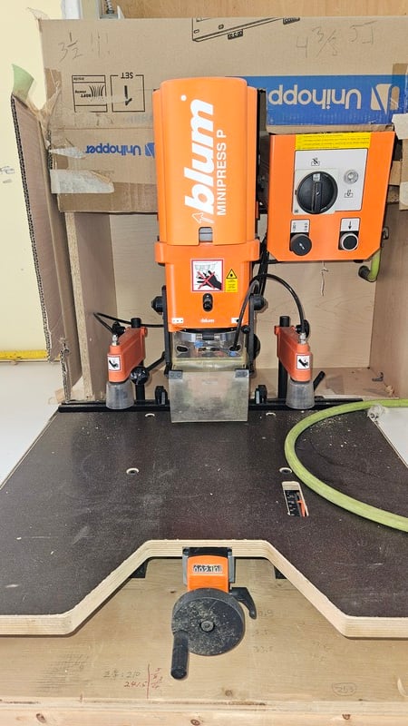 Blum #M53.1053-CA, Vertical Pneumatic Minipress Boring & Insertion Machine, 35 mm hinge cup boring, 220 V. - Image 1