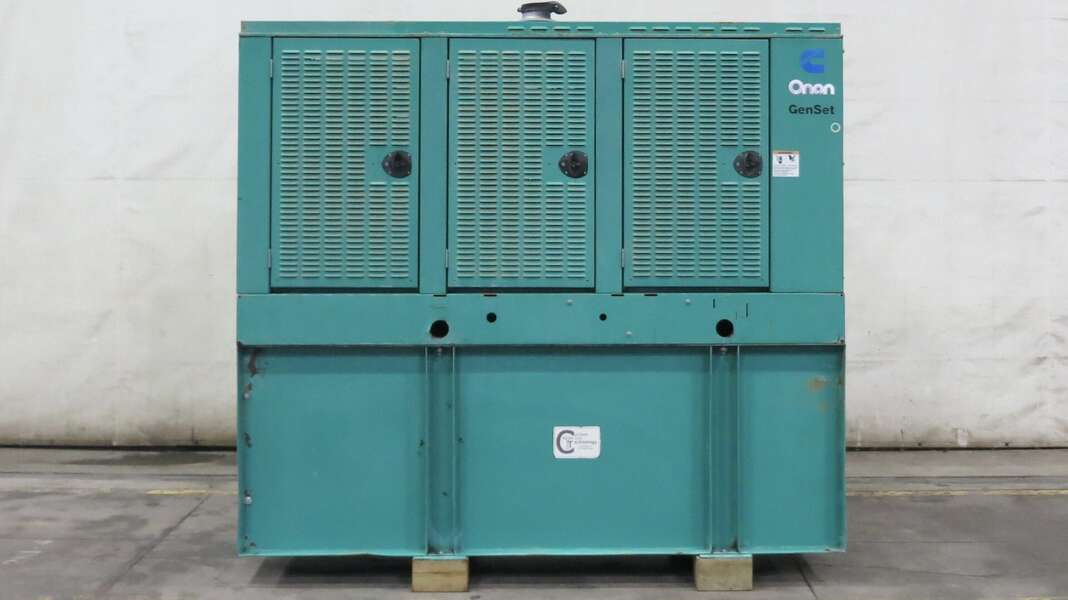 200 KW Cummins #DGFC, diesel generator set, 277/480 Volts, 317 HP @ 1800 RPM, 6CTAA8.3-G1 engine, 346 hours - Image 1