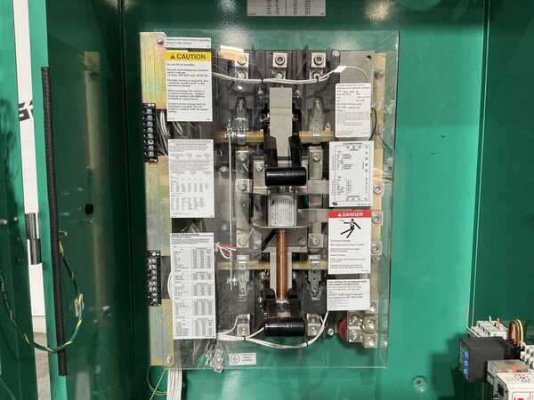 260 Amp. Cummins #OTPCB-1777389, automatic transfer switch, 480 Volts, 3PH, 3-pole, 2017 - Image 3