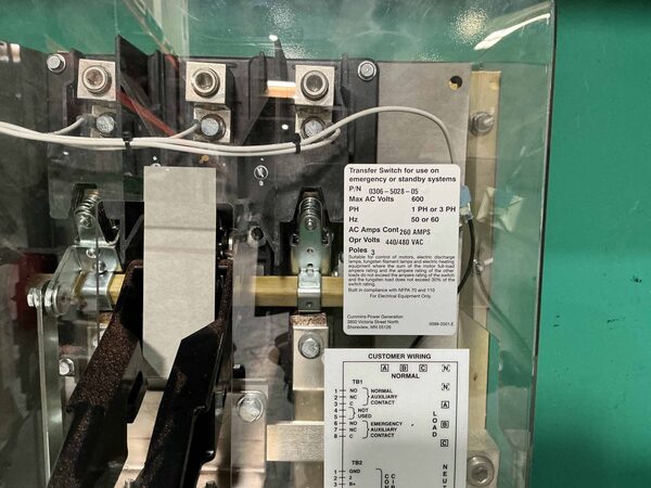 260 Amp. Cummins #OTPCB-1777389, automatic transfer switch, 480 Volts, 3PH, 3-pole, 2017 - Image 4
