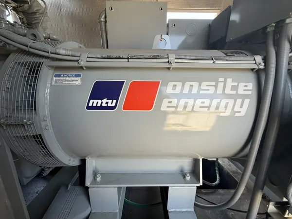 750 KW MTU #750RXC6DT, Diesel Generator Set, 480 Volts, 1800 RPM, sound attenuated enclosure, 3500 gallon - Image 10