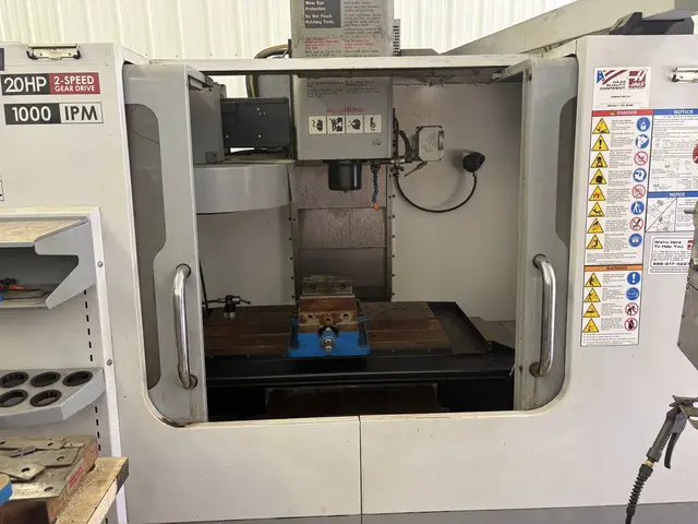Haas #VF-2BYT, CNC Vertical Machining Center, 30" X, 20" Y, 20" Z, 20 HP, 10,000 RPM, CAT 40, 20 automatic - Image 1