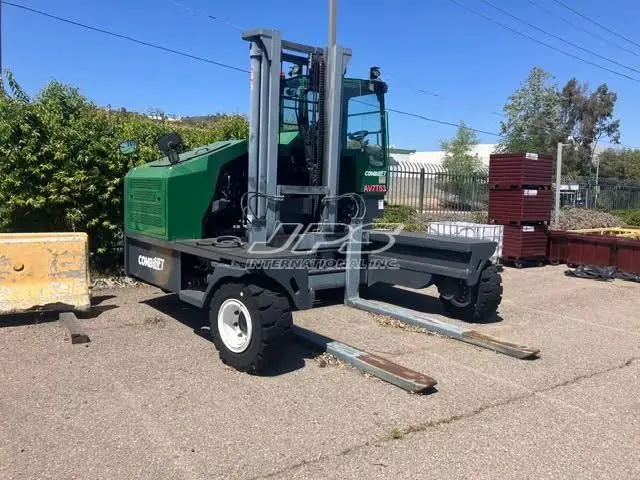 30,000 lb. Combilift #C30000, Multi-Directional Forklift, 153" raised mast height, 70 hours, 2020 - Image 2