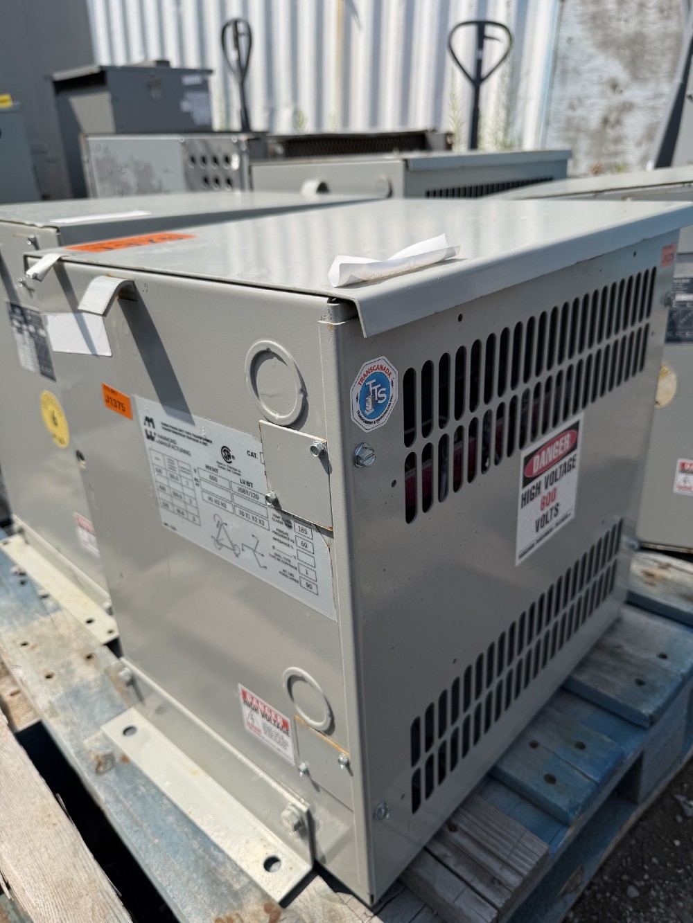 6 KVA 600 Delta Primary, 208Y/120 Secondary, Hammond Mfg., Dry Type K Transformer, Isolation, 3-Phase, 60 Hz - Image 2