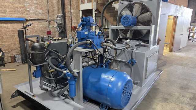 SSI #1600H, shear shredder, 36" x 50" cutting chamber, hydraulically driven, 2" refaced knives, slow speed - Image 2