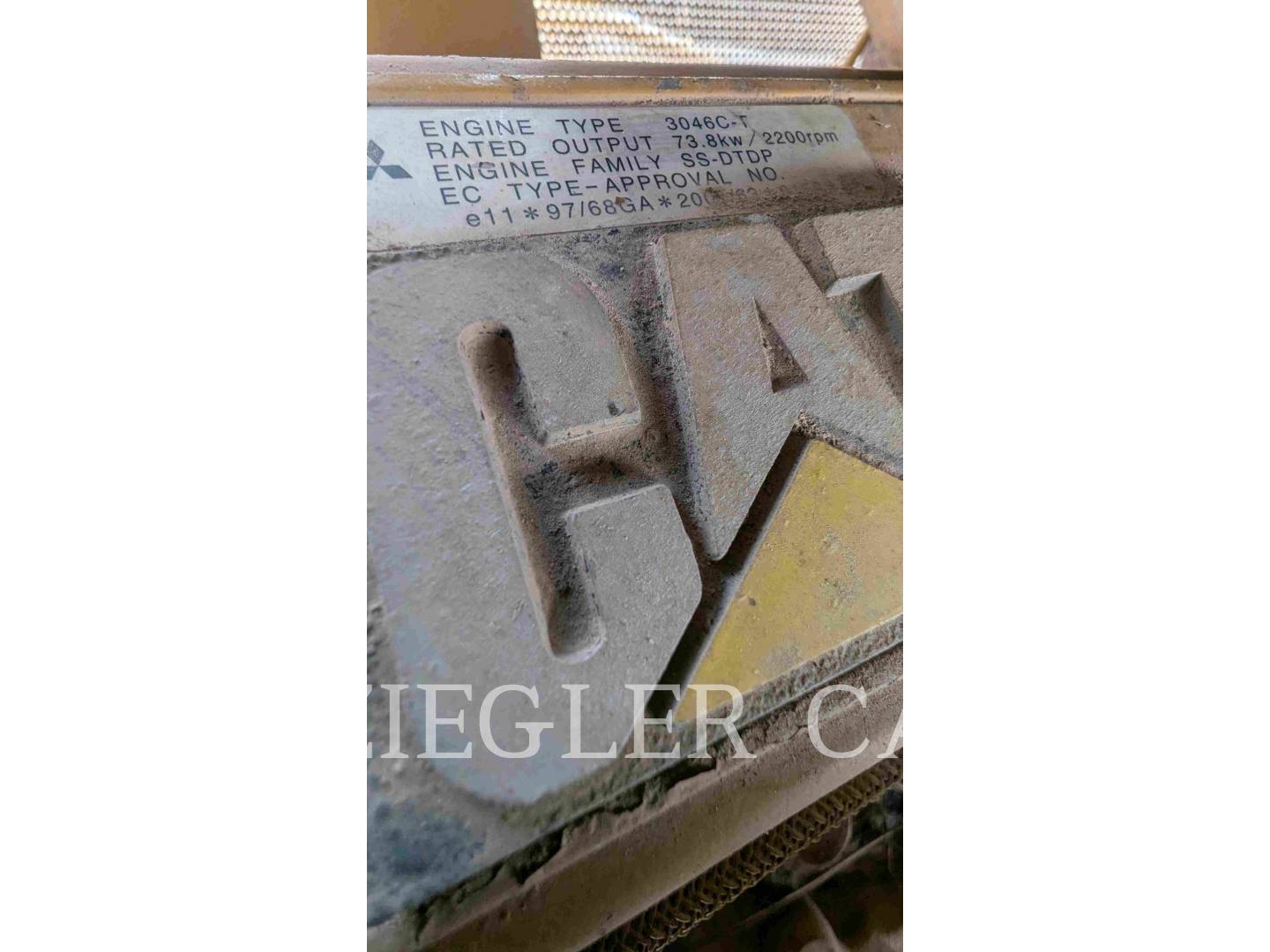 Caterpillar D5G, 6685 hours, S/N: RKG01993, 2005 - Image 8