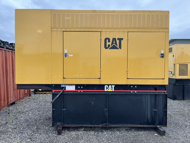 250 KW Caterpillar #3306B, diesel generator set, 120/208 Volts, 3-phase, 450 hours, 1800 RPM, weatherproof - Image 1