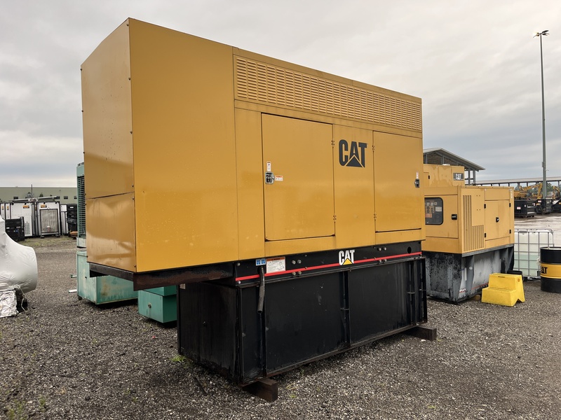 250 KW Caterpillar #3306B, diesel generator set, 120/208 Volts, 3-phase, 450 hours, 1800 RPM, weatherproof - Image 2