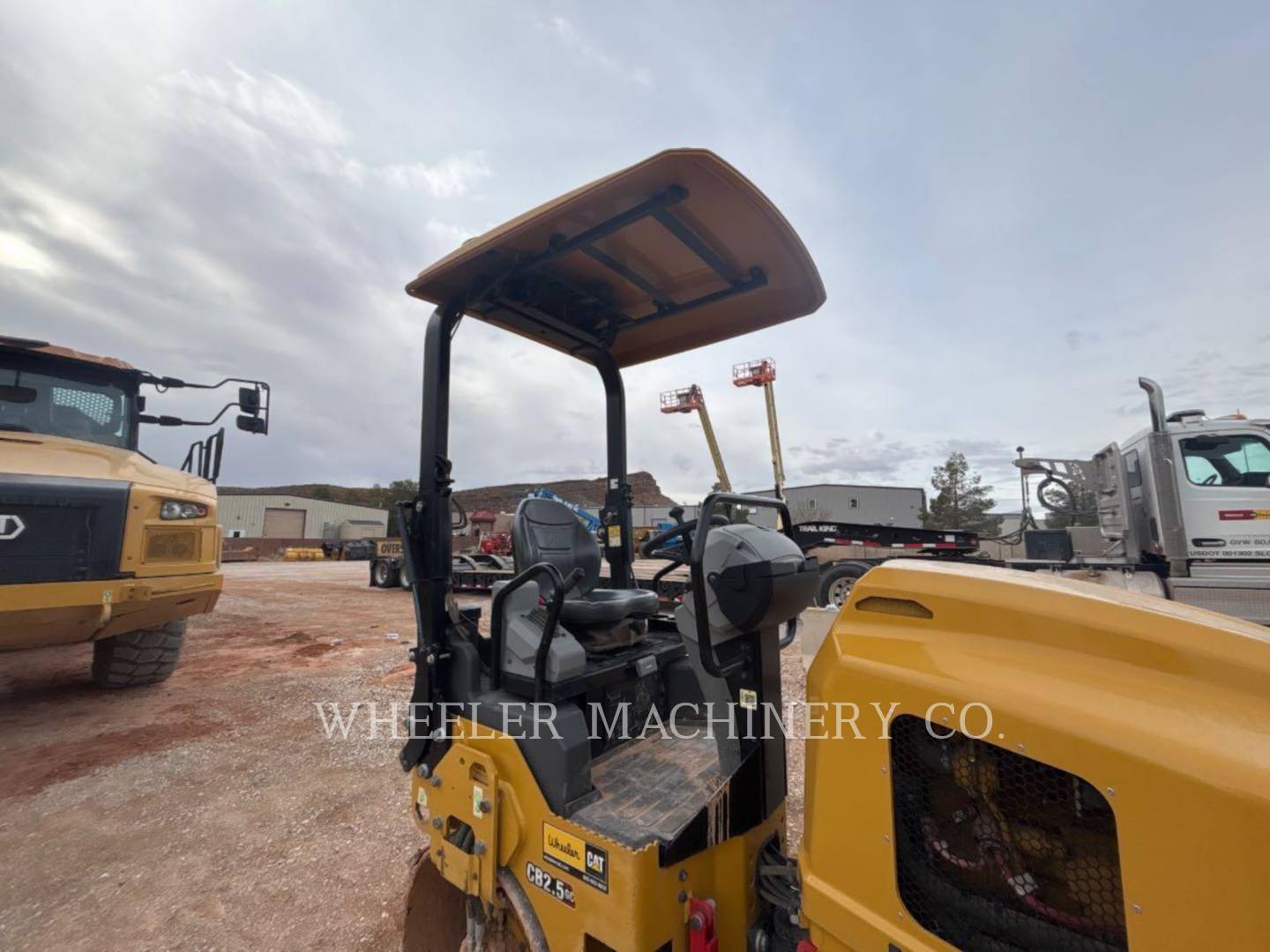 Caterpillar CB2.5 GC, Twin Drum Roller, 338 hours, S/N: 64000225, 2023 - Image 2