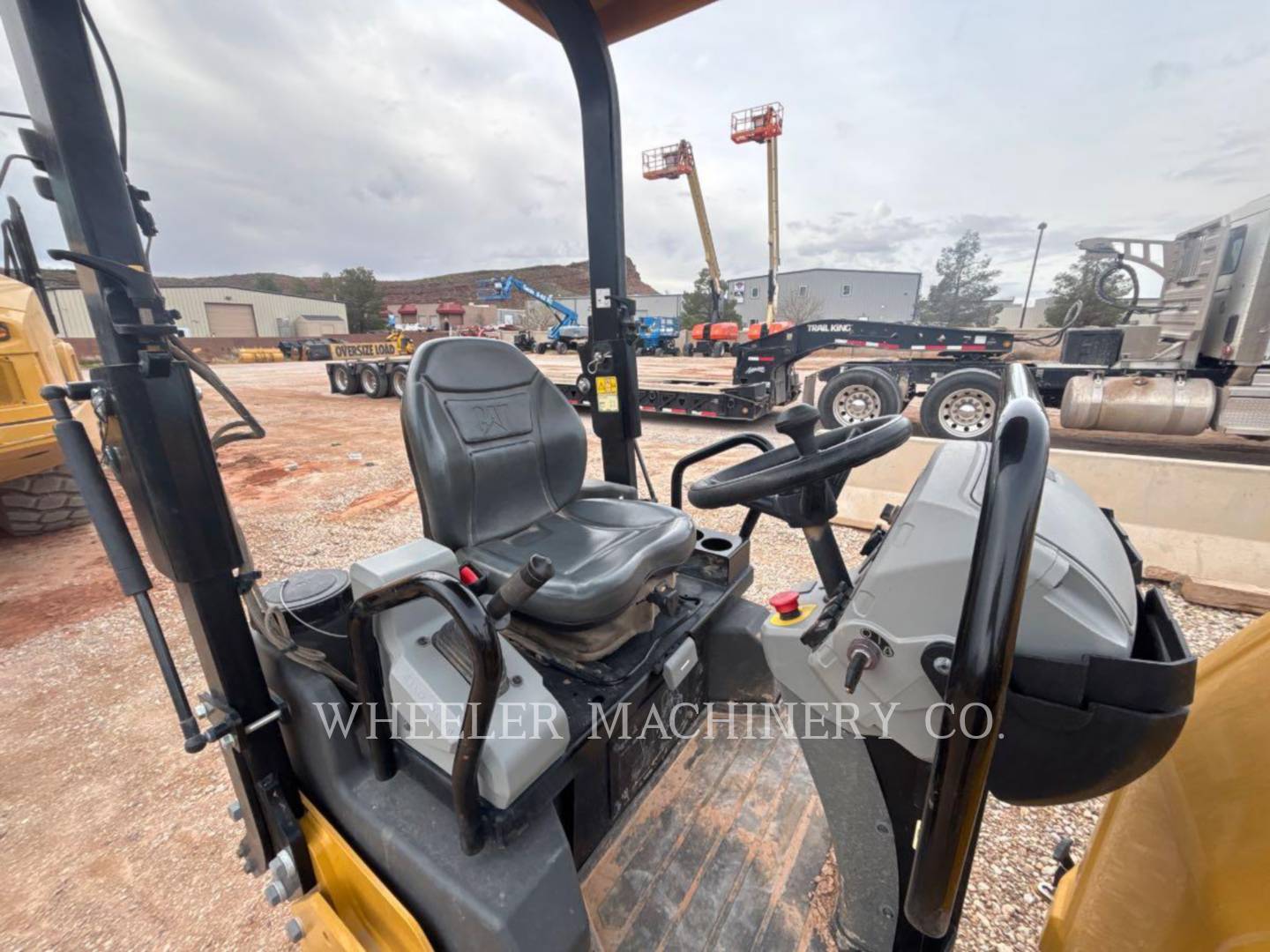 Caterpillar CB2.5 GC, Twin Drum Roller, 338 hours, S/N: 64000225, 2023 - Image 3