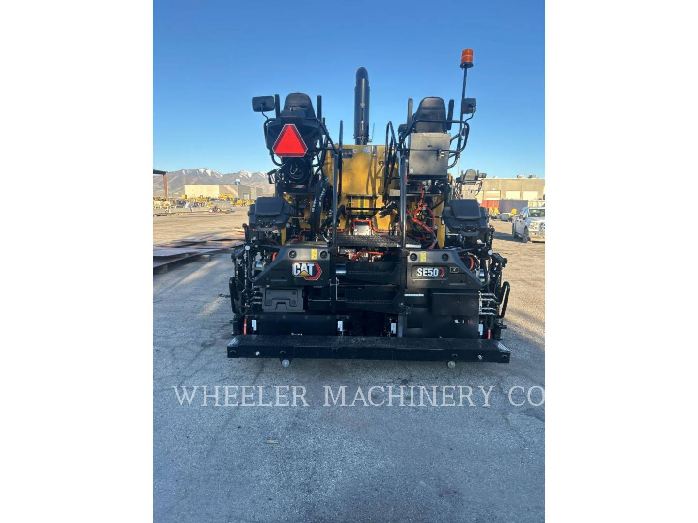 Caterpillar AP655, Asphalt Paver, 57 hours, S/N: R6600326, 2026 - Image 2