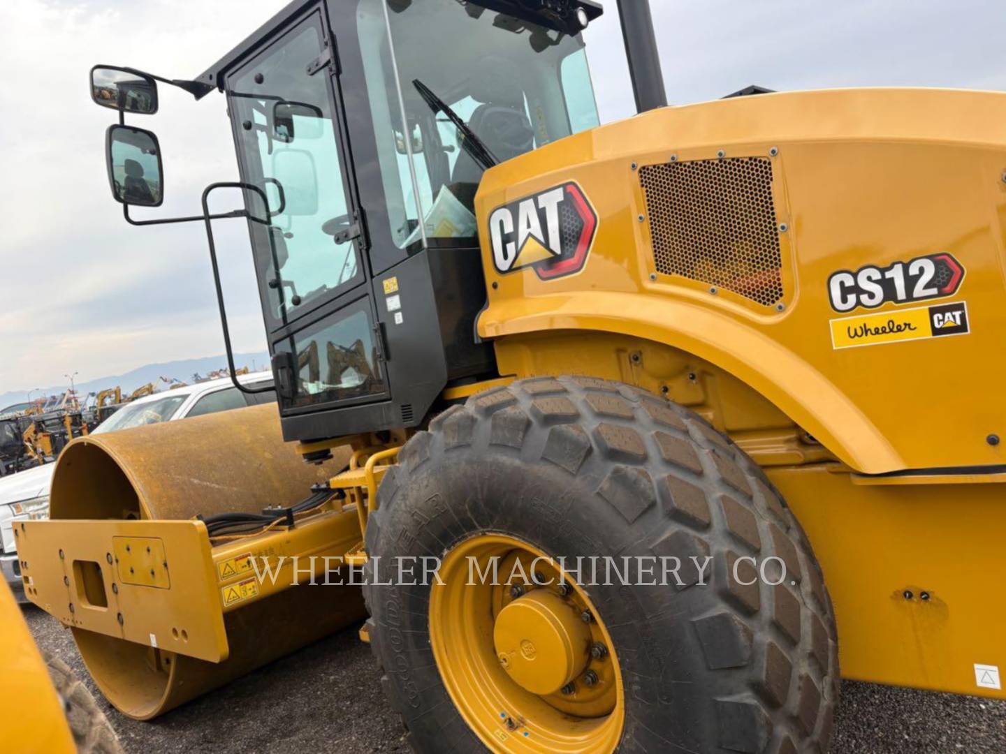 Caterpillar CS12, Vibratory Single Drum Smooth, 26 hours, S/N: 5G300448, 2026 - Image 1