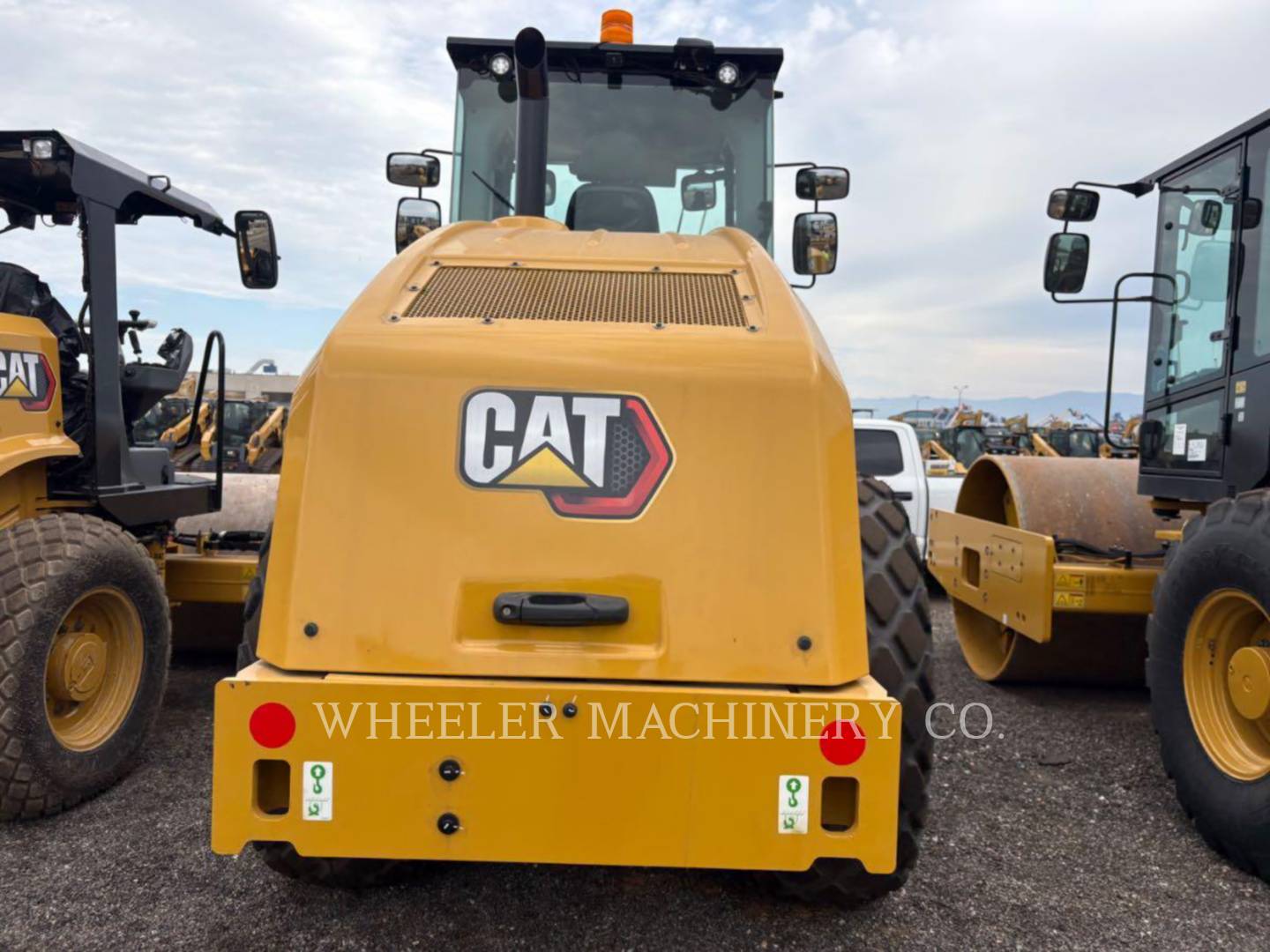 Caterpillar CS12, Vibratory Single Drum Smooth, 26 hours, S/N: 5G300448, 2026 - Image 6