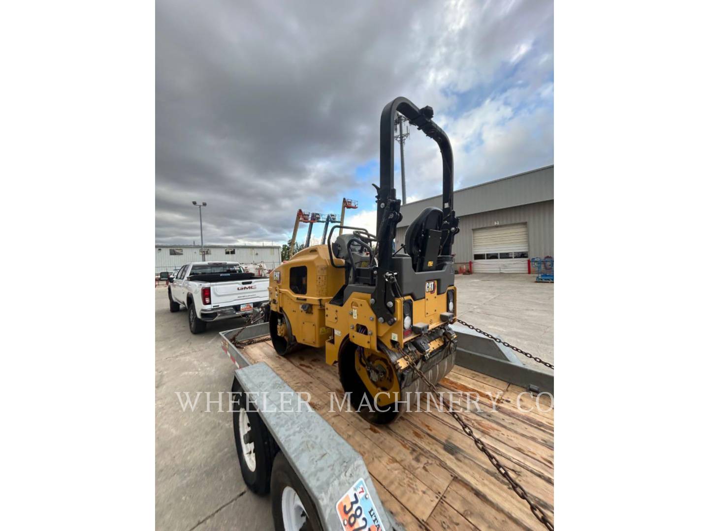 Caterpillar CB2.5 GC, Twin Drum Roller, 465 hours, S/N: 64000289, 2024 - Image 2