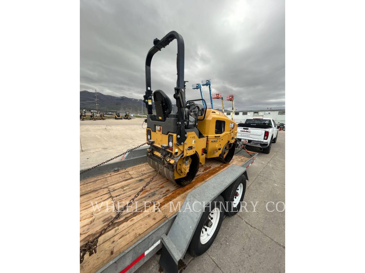 Caterpillar CB2.5 GC, Twin Drum Roller, 465 hours, S/N: 64000289, 2024 - Image 6