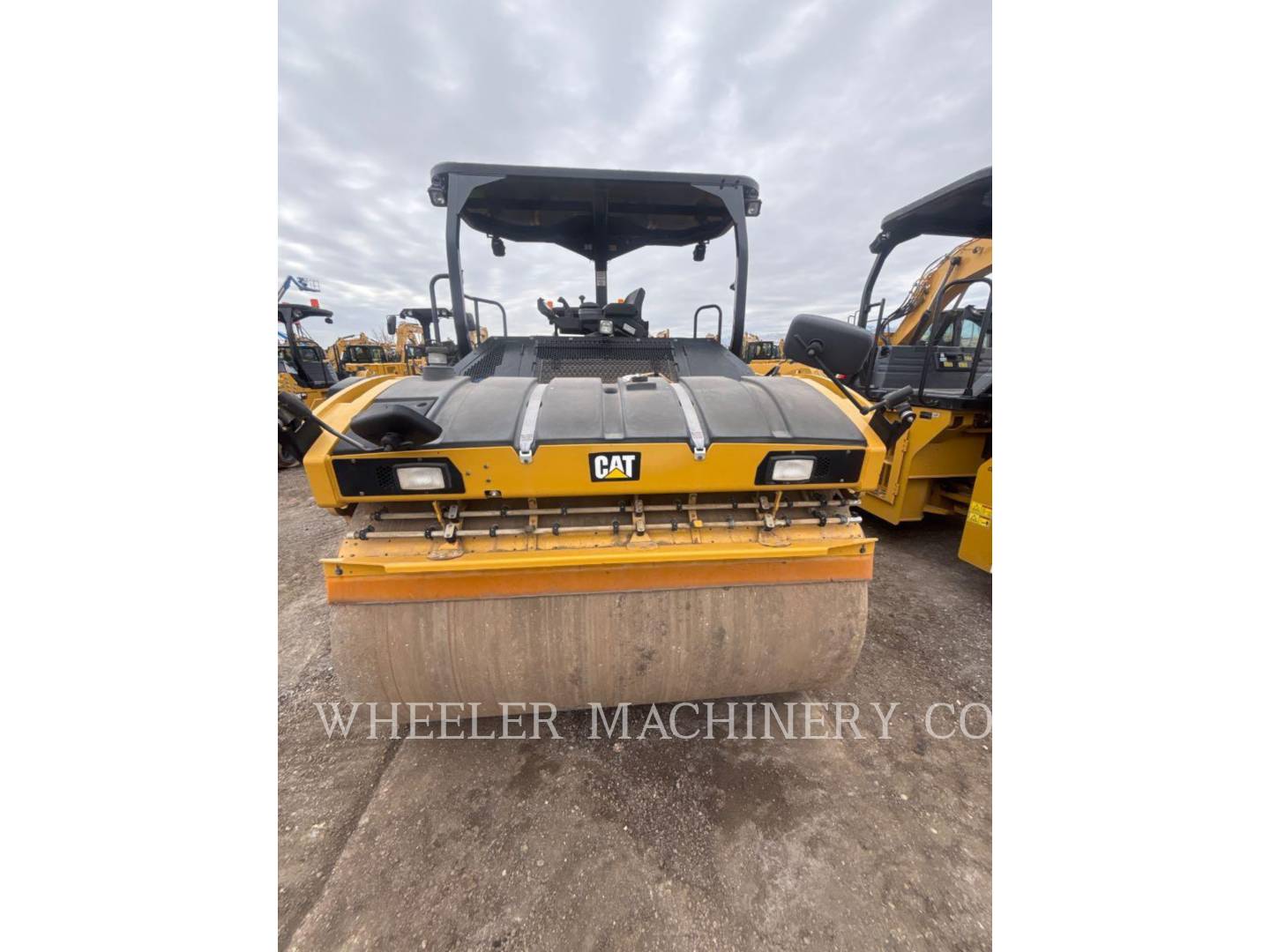 Caterpillar CB15 VV, Twin Drum Roller, 2202 hours, S/N: M9400371, 2021 - Image 3