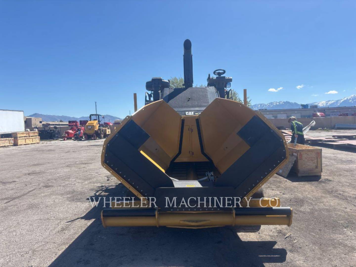 Caterpillar AP655, Asphalt Paver, 199 hours, S/N: R6600316, 2026 - Image 3