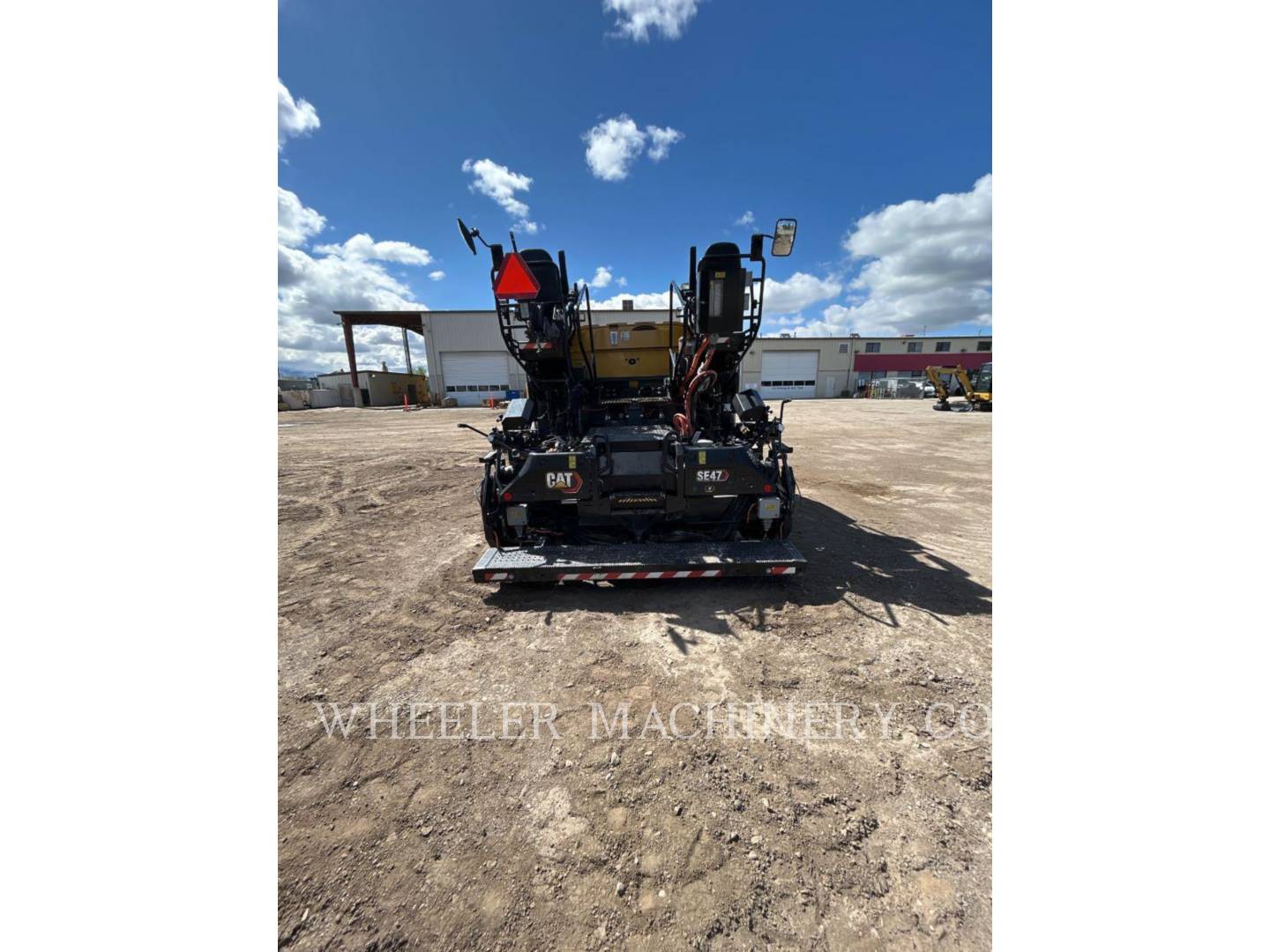 Caterpillar AP555, Asphalt Paver, 409 hours, S/N: 4M600268, 2025 - Image 8