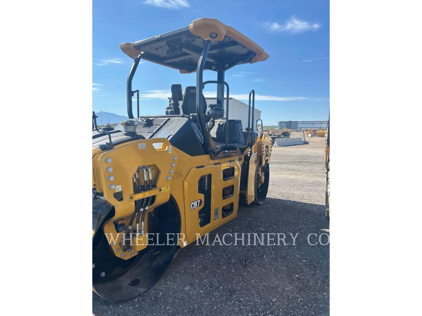 Caterpillar CB7, 57 hours, S/N: M5R01119, 2026 - Image 7